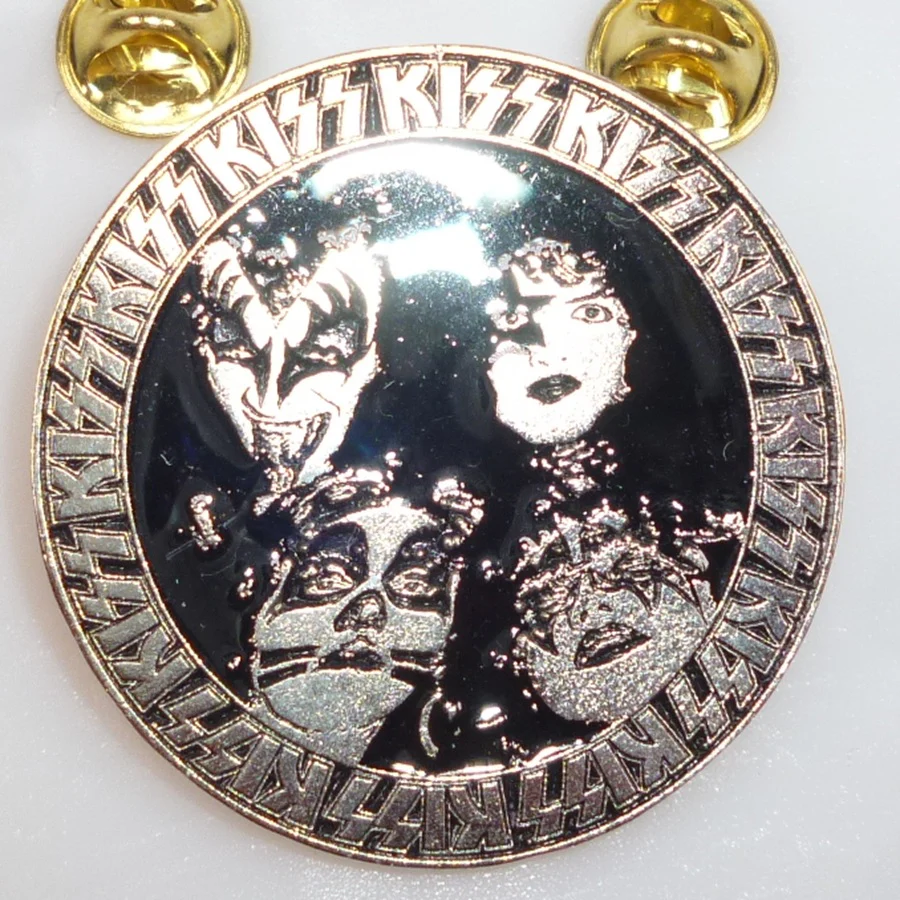 Kiss | Pin Badge Members Circular - Image 3